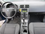 Volvo V50 Momentum - Volvo V50: Allradantrieb