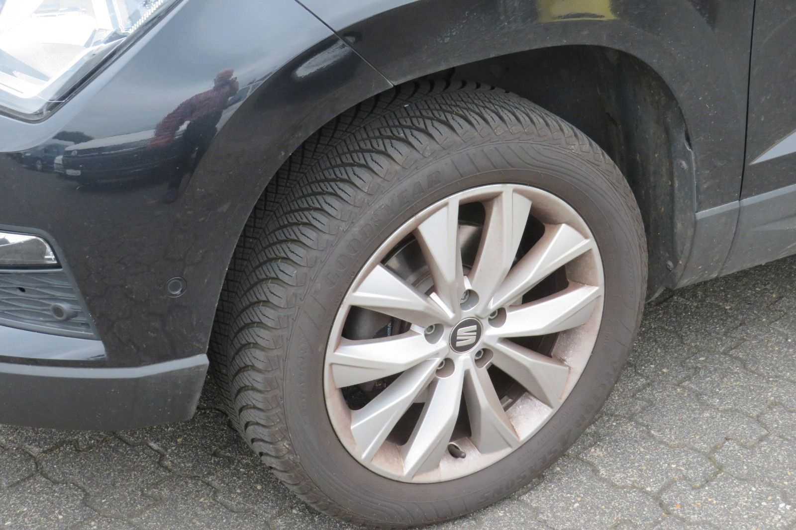 Fahrzeugabbildung SEAT Ateca Style CLIMATRONIC SITZH. PDC ACC GJ-REIFEN