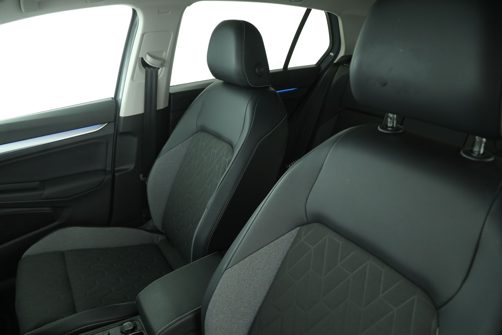 Volkswagen Golf - Bild 12