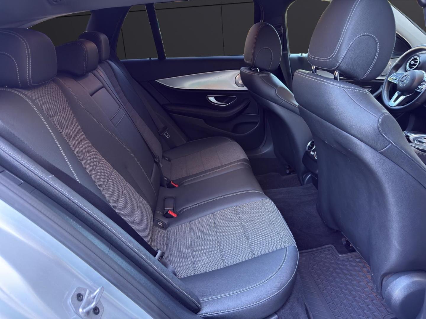 Mercedes-Benz E 220 d T Avantgarde MBUX COMAND Kamera LED Appl