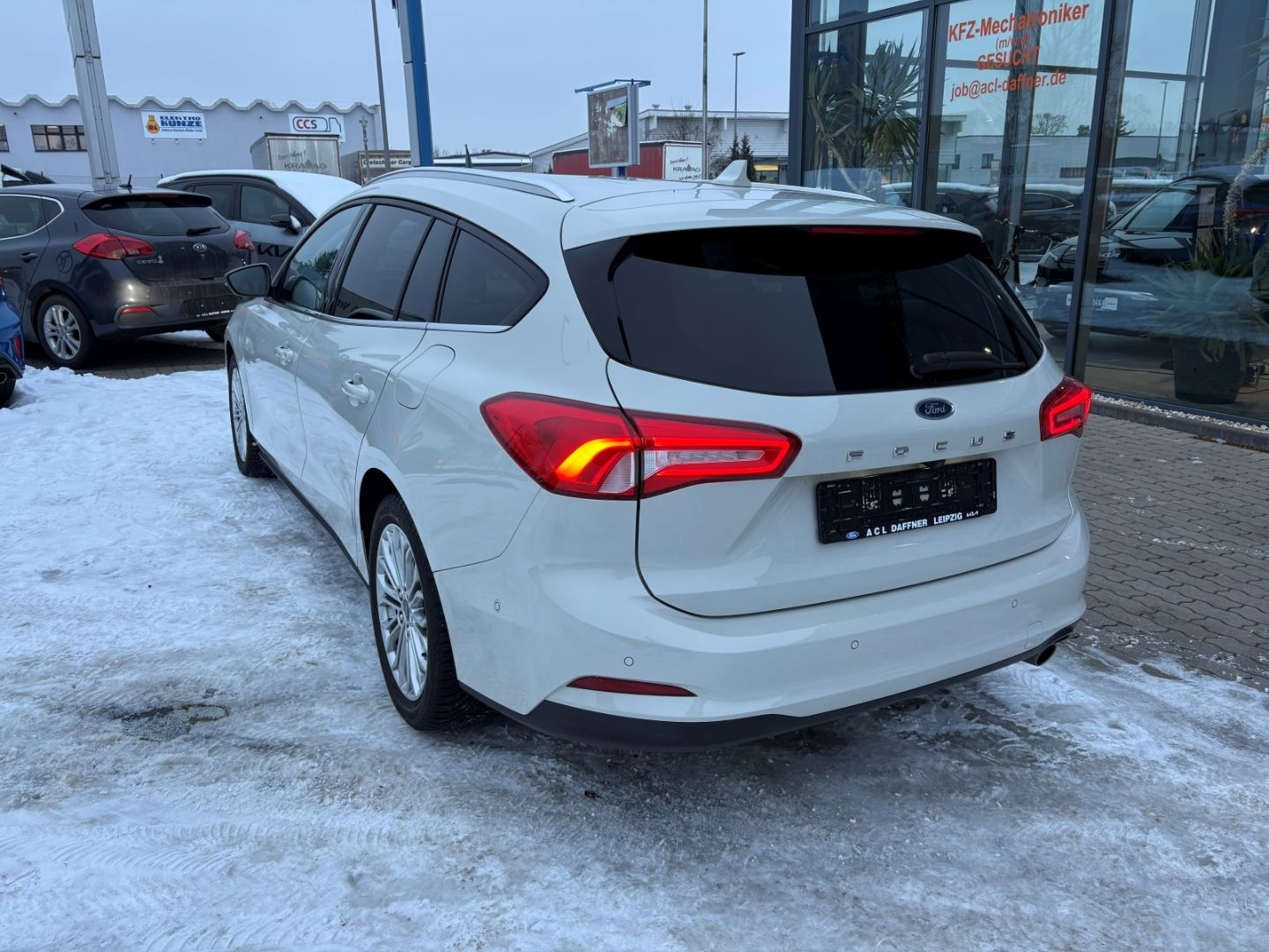 Fahrzeugabbildung Ford Focus Turnier Titanium VerkehrszeichenERK Kamera