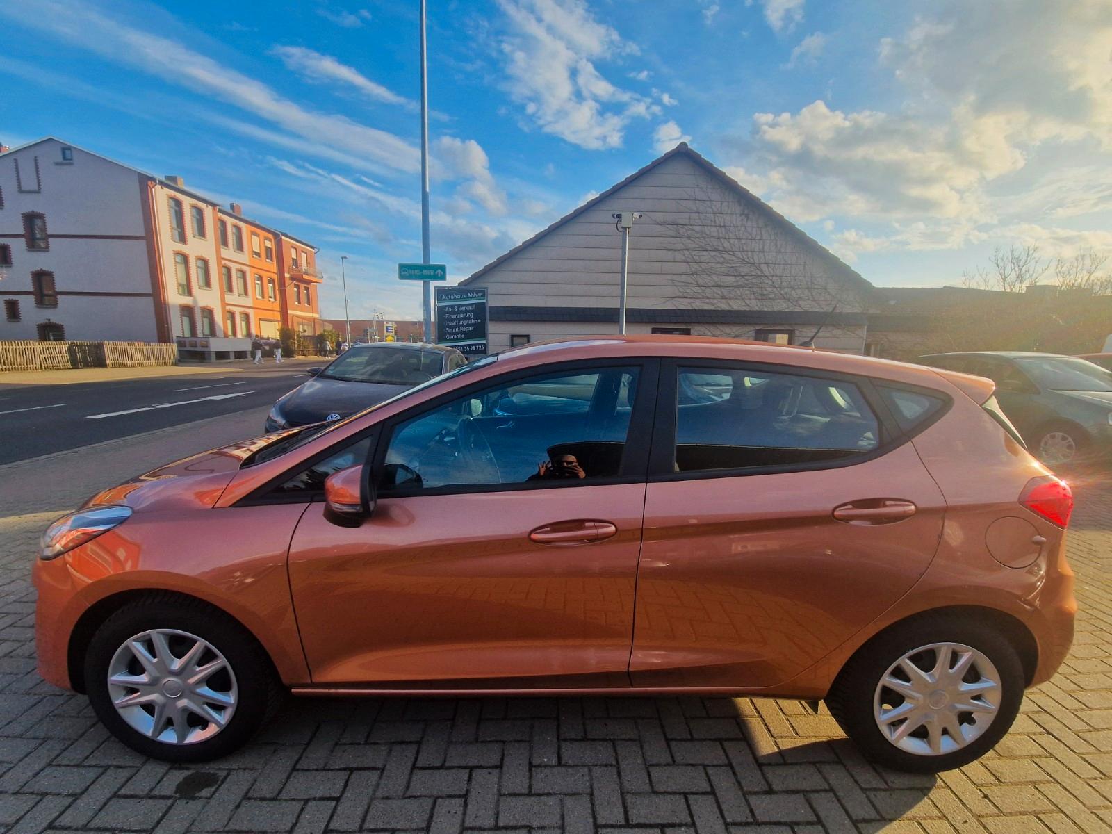 Ford Fiesta Titanium Klima PDC MFL Sitzhzg Allwetter