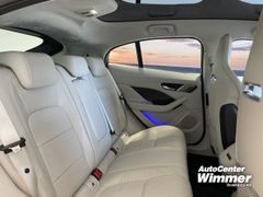 Foto Nummer 6: JAGUAR I-Pace