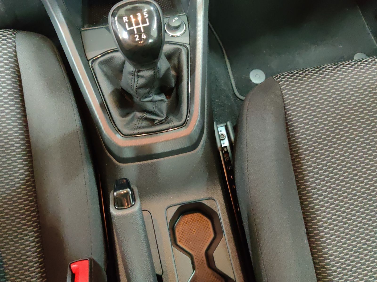 Volkswagen T-Cross - Bild 12