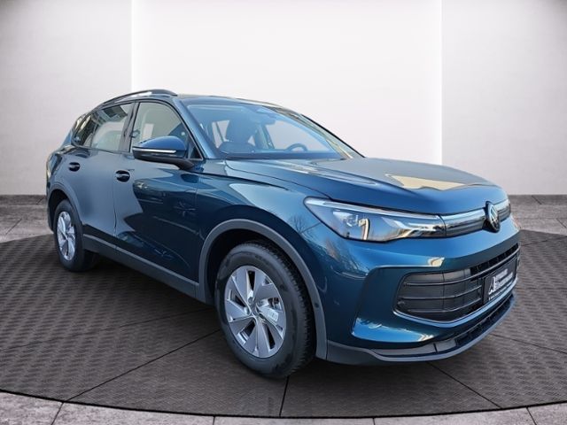 Fahrzeugabbildung Volkswagen Tiguan 1.5 eTSI DSG AHK SHZ RFK GJR CLIMATRONIC