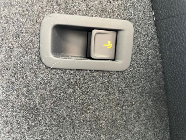 Karoq Sportline 1.5 TSI DSG AHK Kamera Navi ACC