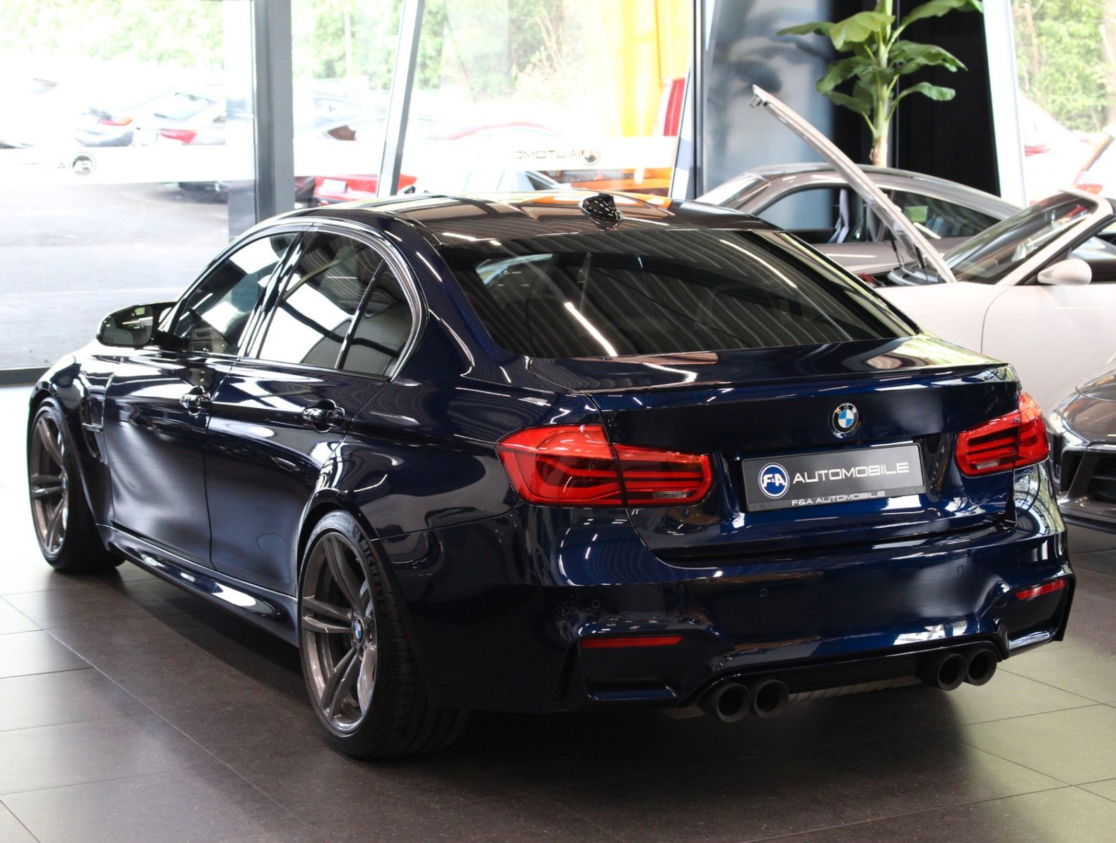Fahrzeugabbildung BMW M3 LCI Tansanitblau*H&K*HUD*DE*TOP