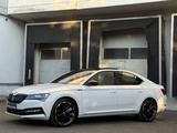 Skoda Superb Sportline LED Navi ACC Pano VirtualCockpi - Skoda Superb: Limousine