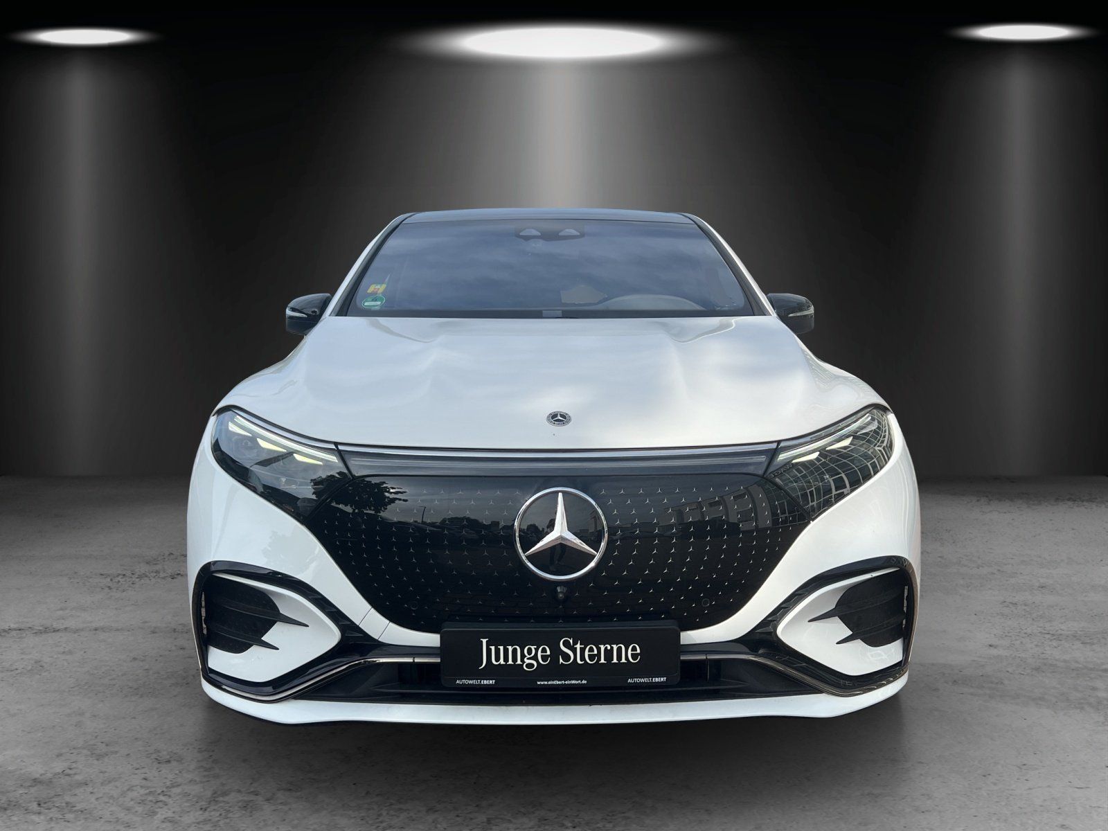 Fahrzeugabbildung Mercedes-Benz EQS 450 4M SUV AMG DISTRO Sitzkl HYPER HAL 360°
