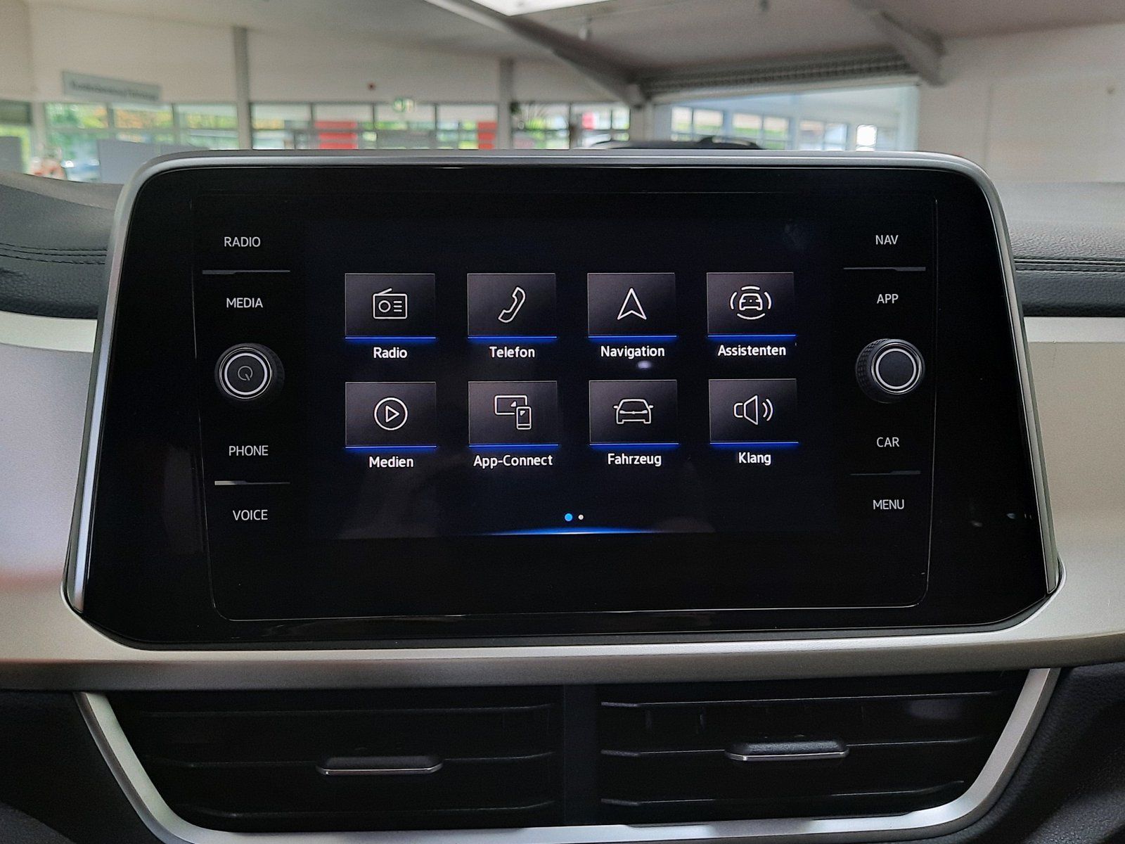 Fahrzeugabbildung Volkswagen T-Roc Move TSI *AHK*Cam*Navi*LED*PDC*Sitzhzg*ACC