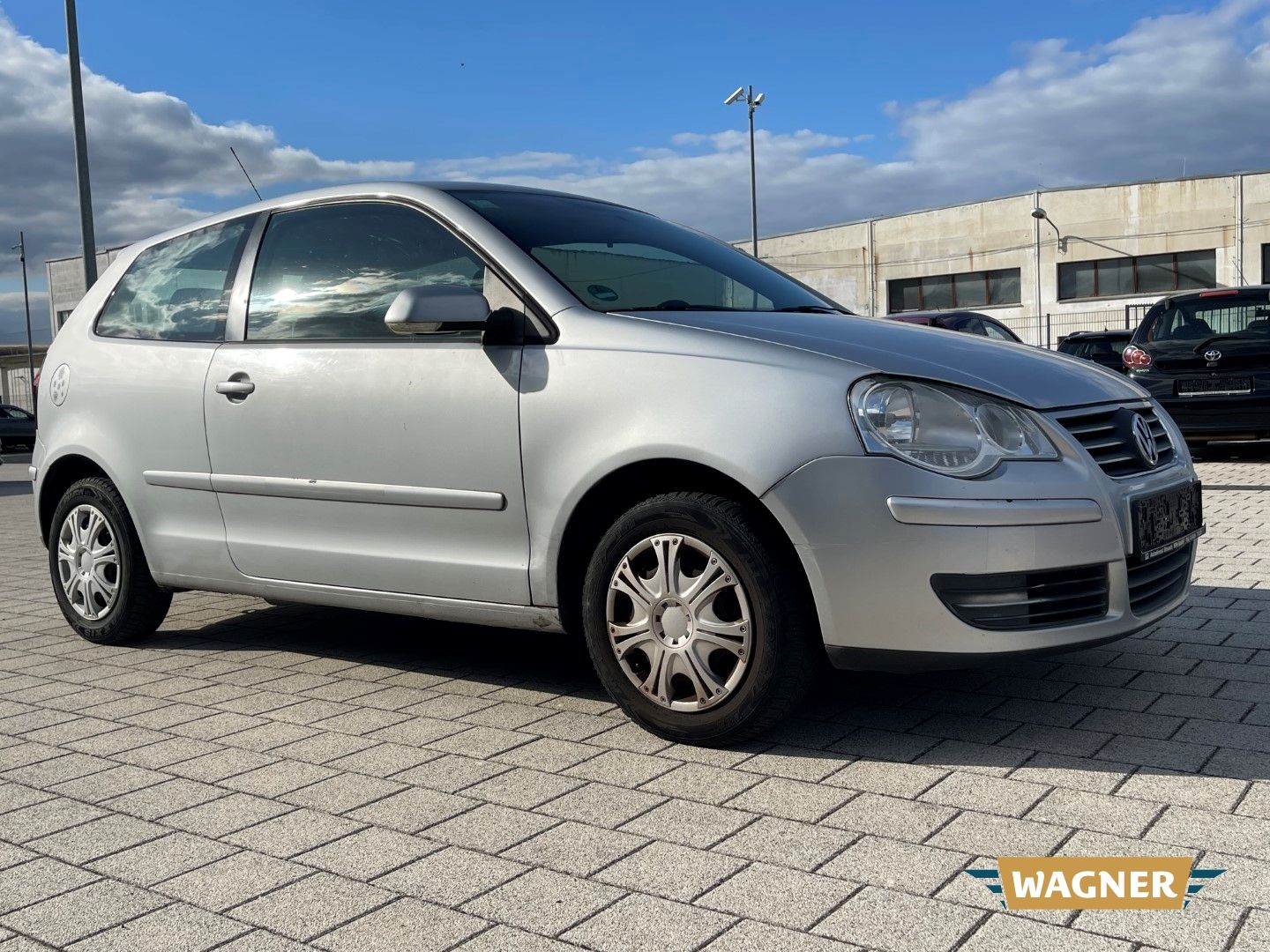 Fahrzeugabbildung Volkswagen Polo IV Trendline Servolenkung