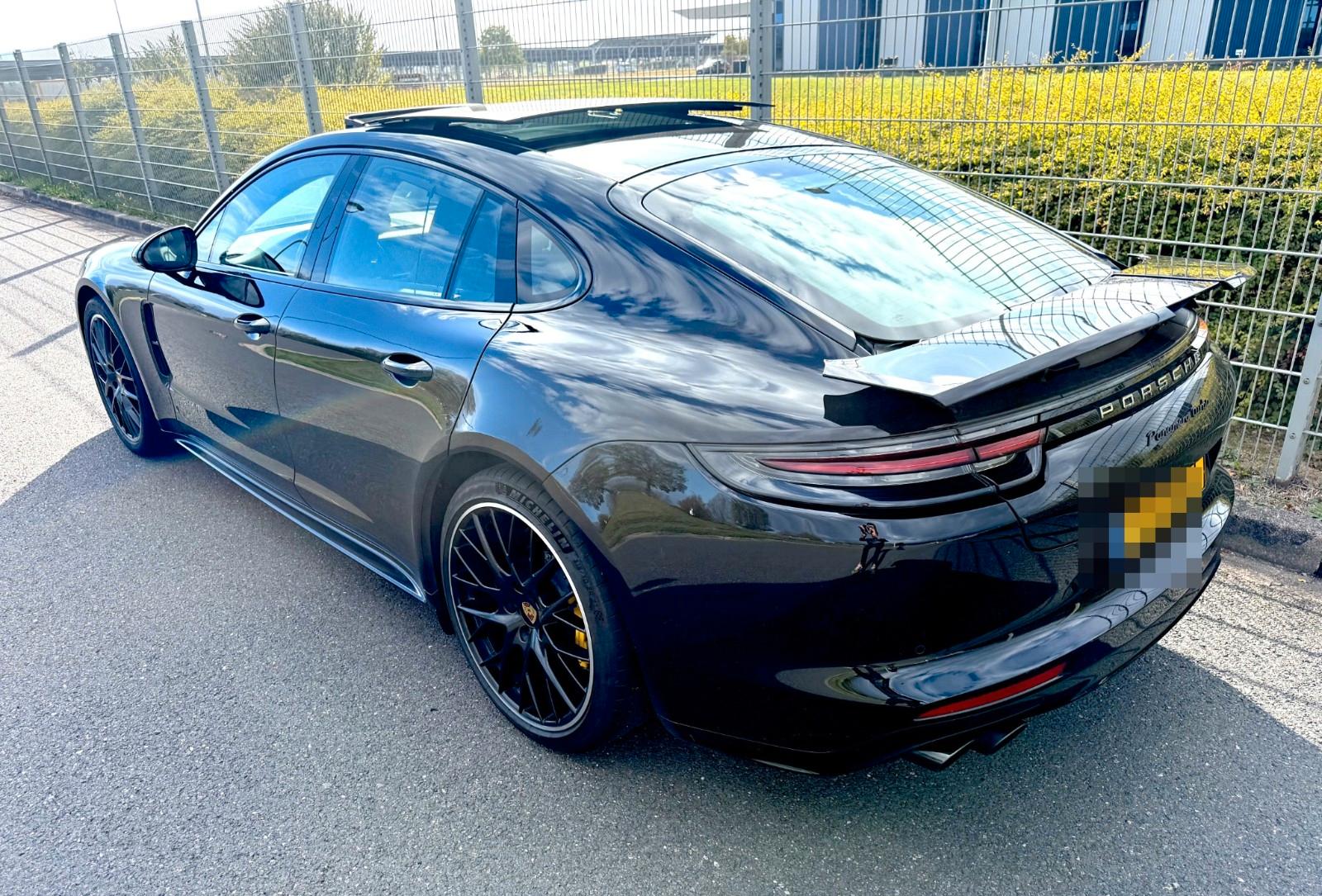 Porsche Panamera Turbo  4.0 V8 Sport Design Keramik