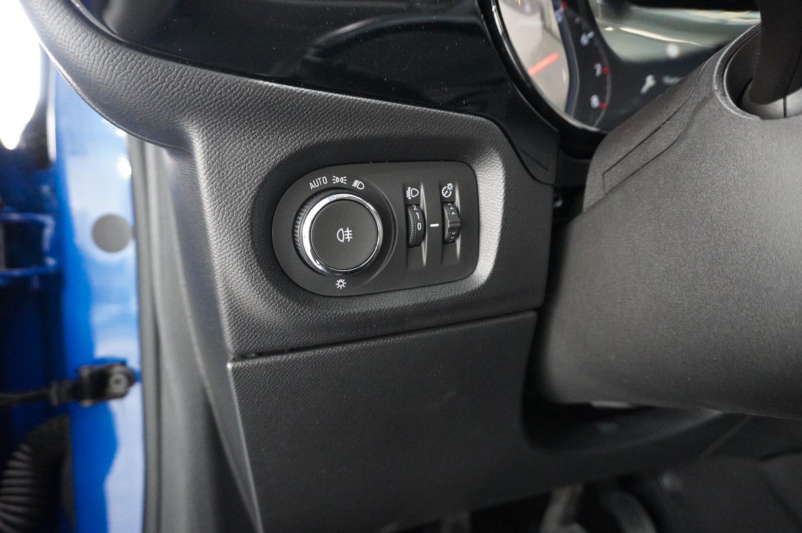 Fahrzeugabbildung Opel Corsa F 1.2 EDITION NAVI/LED/TEMP/PDC/SPORT/DAB+