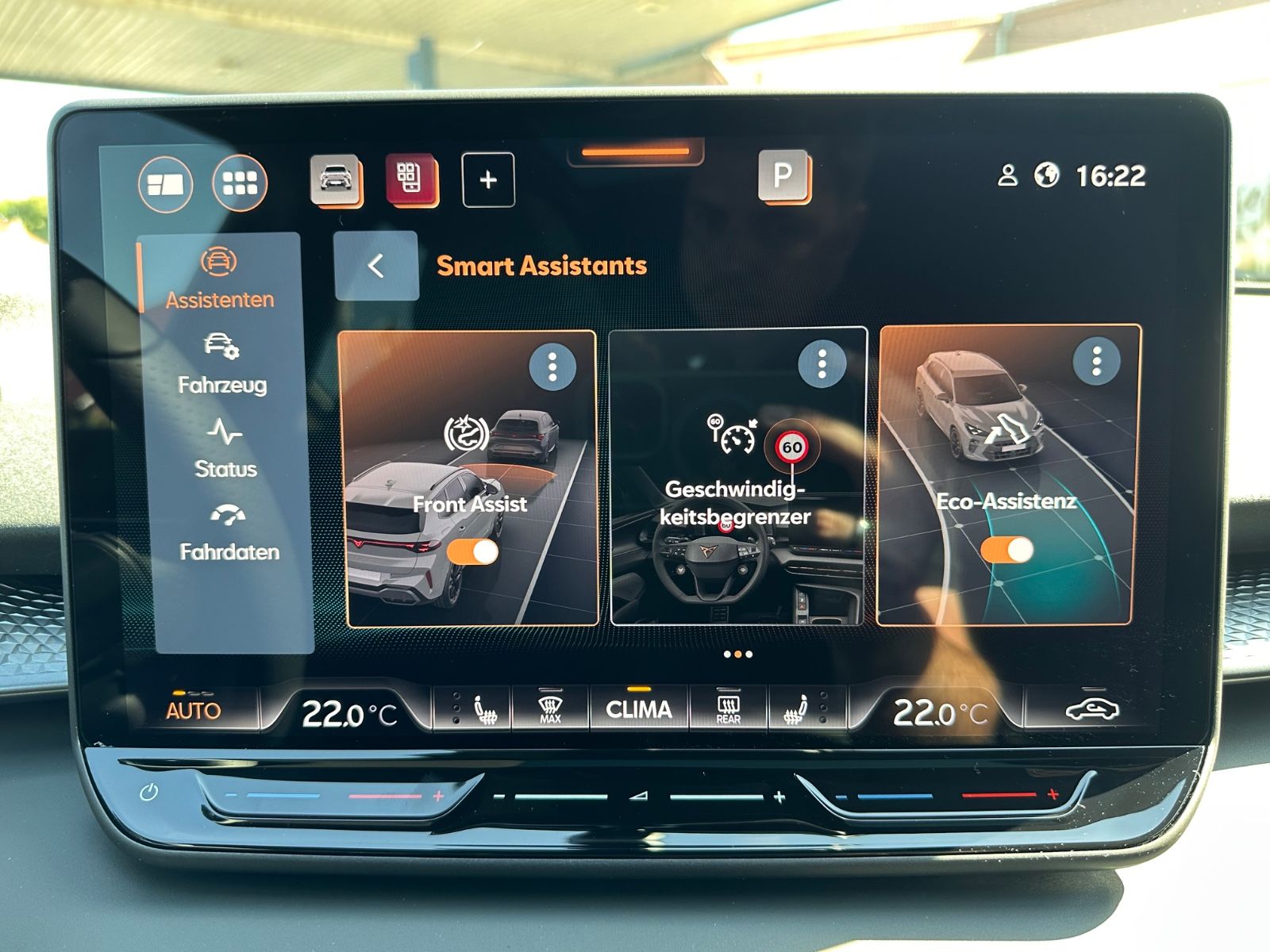 Fahrzeugabbildung CUPRA Terramar VZ 2.0 TSI 4Dr. DSG MATRIX/Pano/ACC/AHK
