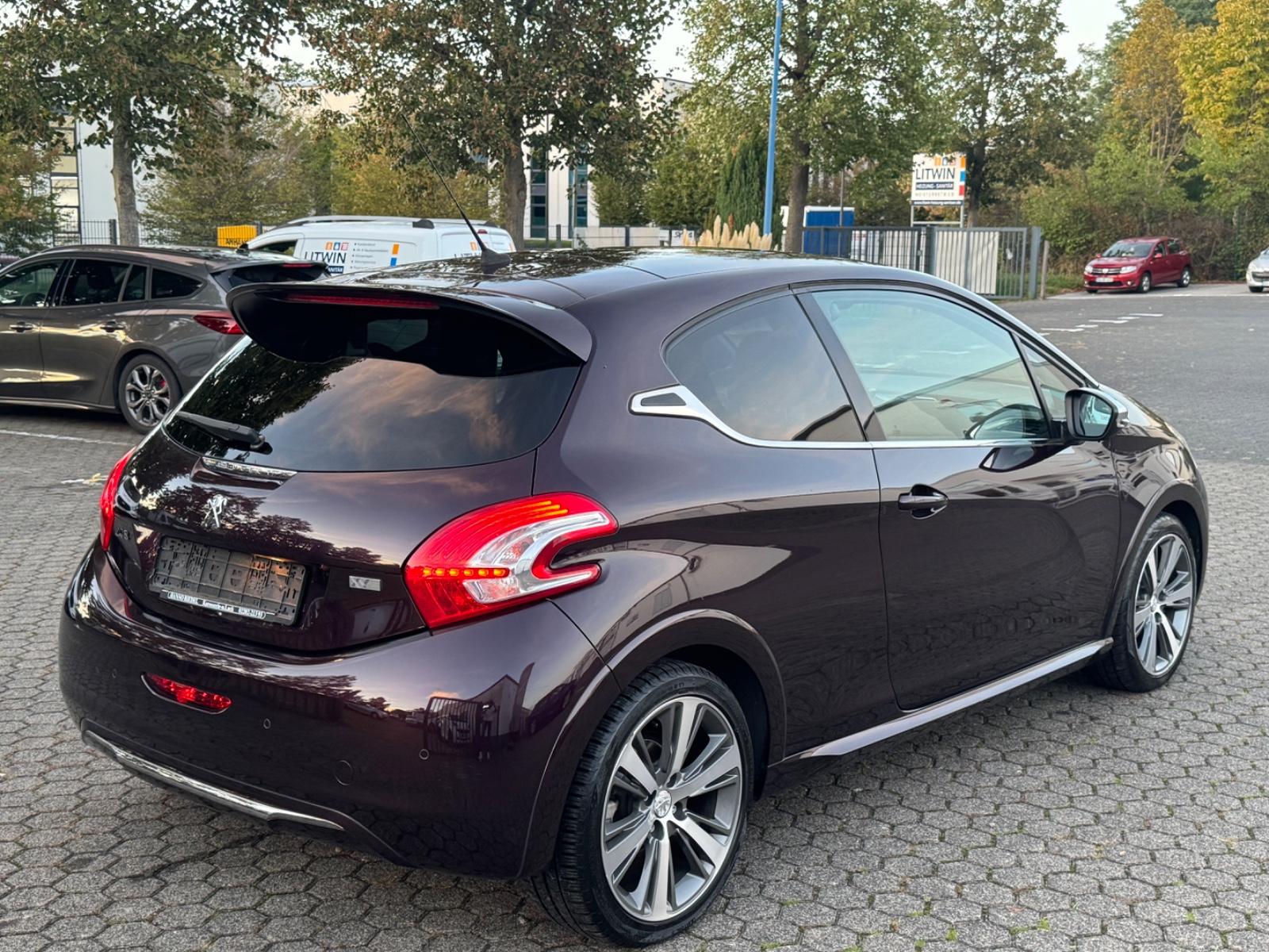 Peugeot 208 XY 1.6 THP 156 ch • BVM • Cuir • Toit Panoramique • GPS