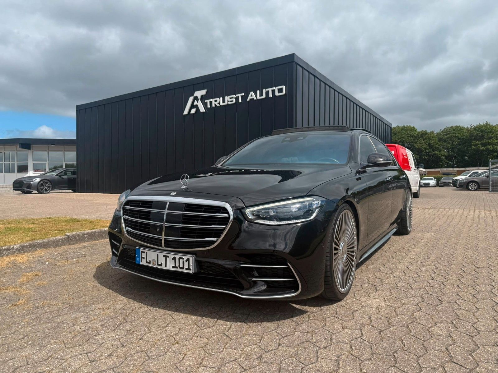 MERCEDES-BENZ S 580e Long S Limousine AMG, VOLL!!!
