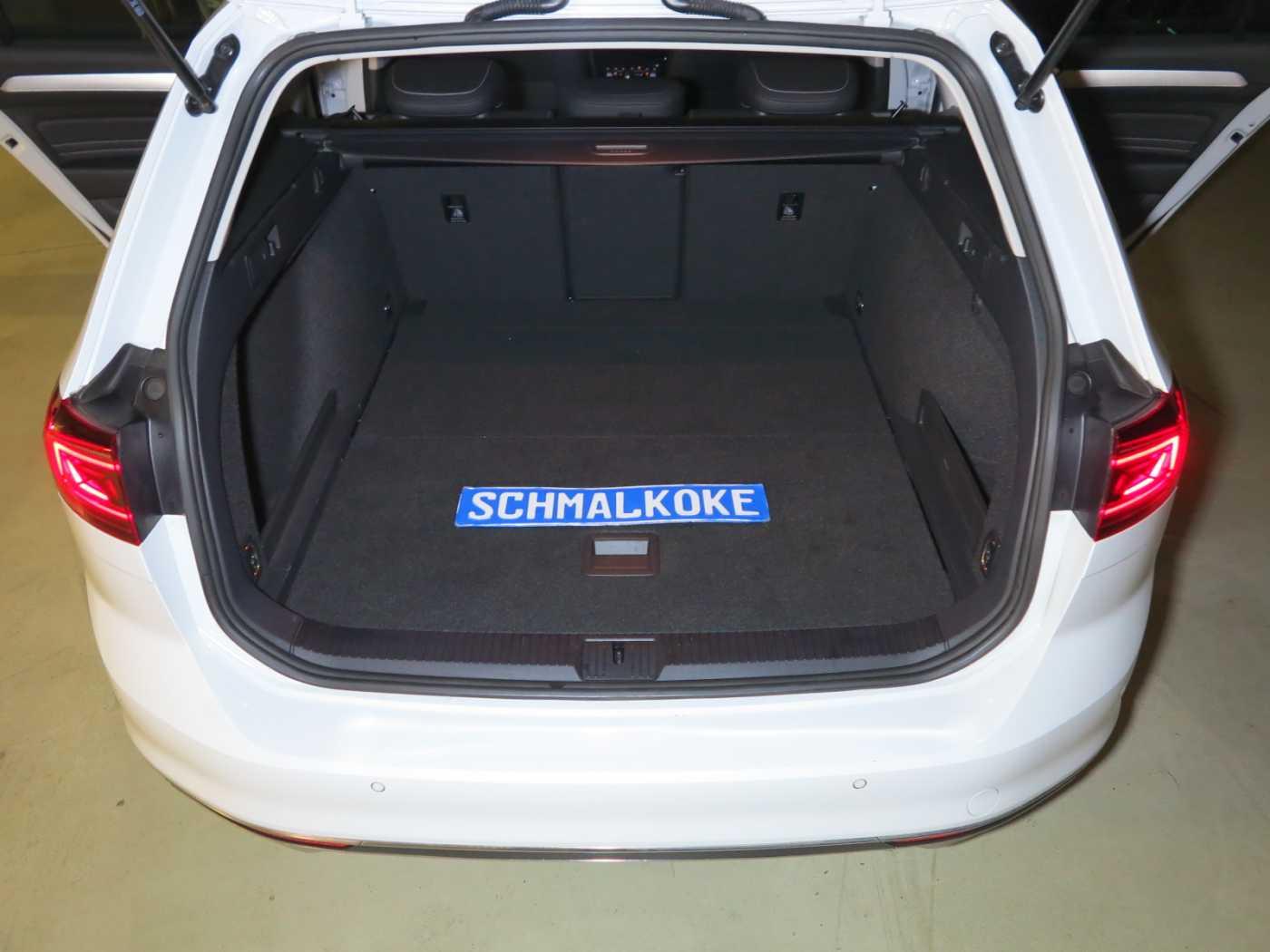 Volkswagen Passat Variant 2.0 TDI SCR DSG7 Elegance Navi