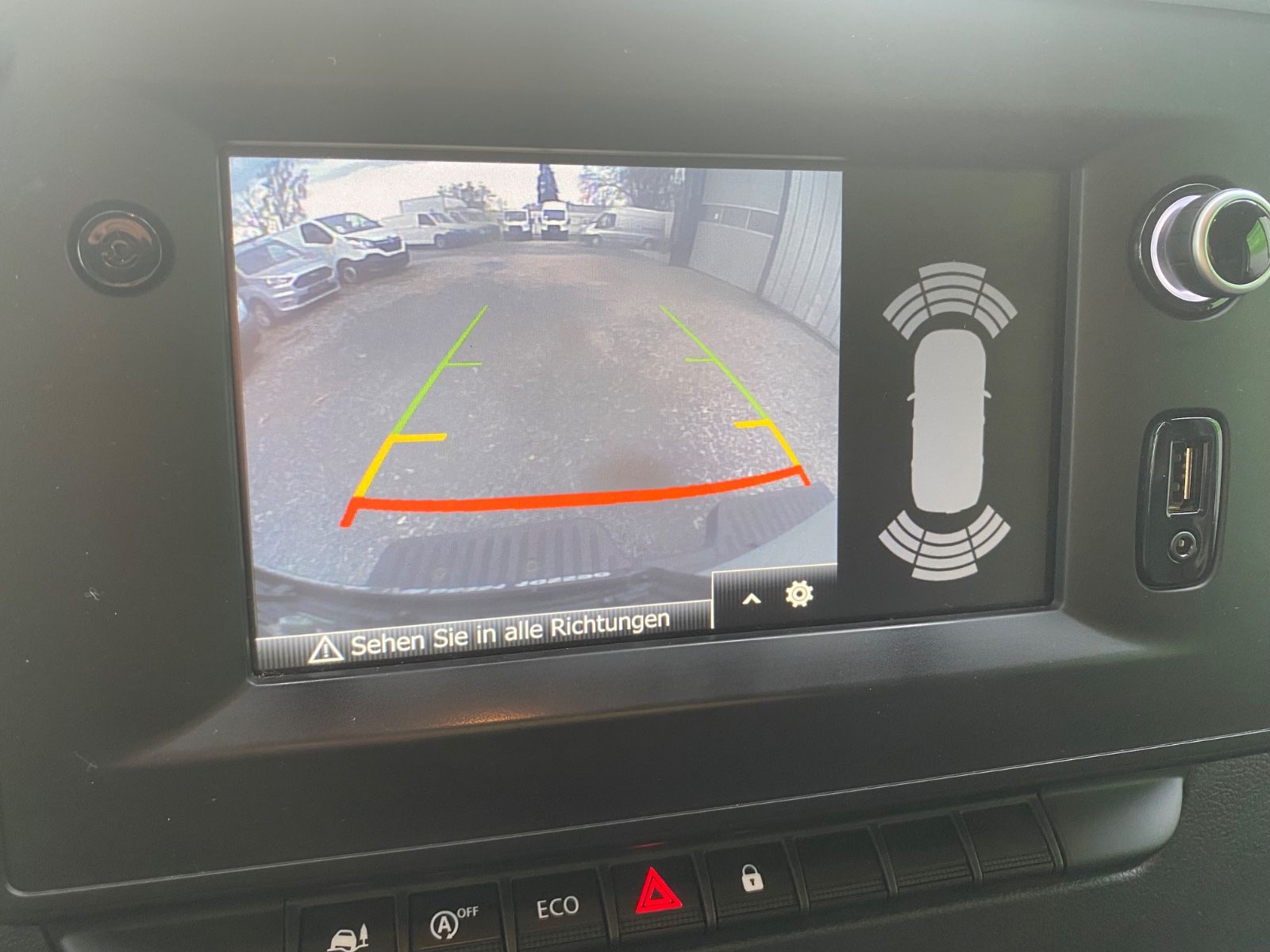 Fahrzeugabbildung Nissan NV400 Kastenwagen L4H3 3,5t COMFORT,1Hd,Navi,SHg