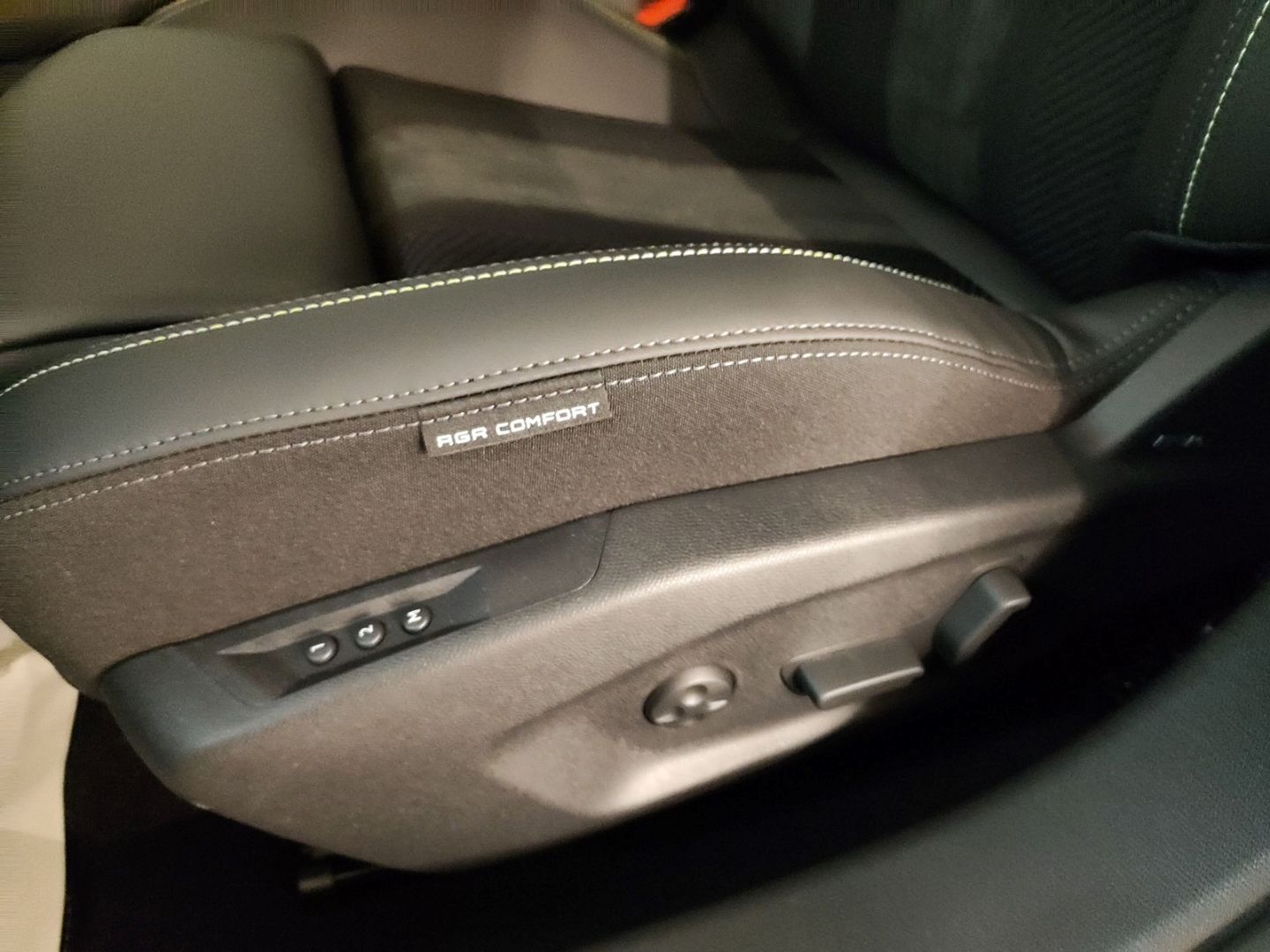 Peugeot 408 - Bild 20