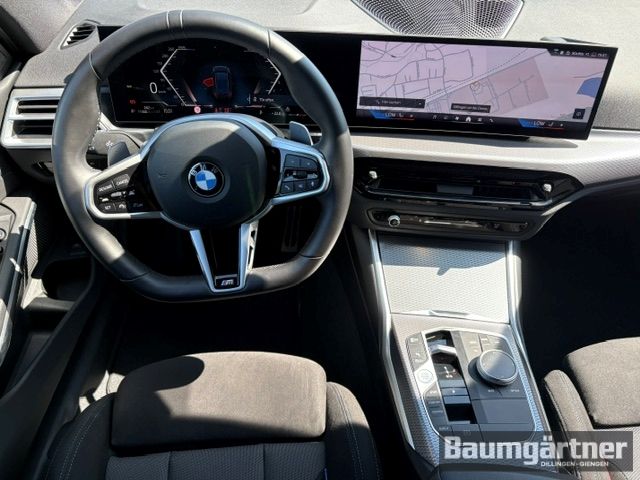 Fahrzeugabbildung BMW 330 i xDrive M-Sport Touring Kamera/ACC/Sitzh. - mit KI generiert/bearbeitet