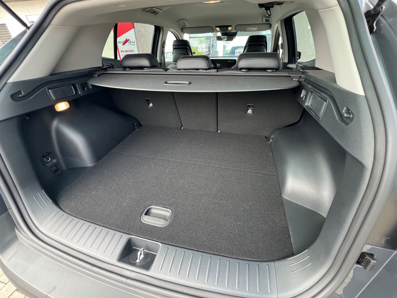 Fahrzeugabbildung Kia SPORTAGE 1.6T 48V 2WD DCT ULTIMATE EDITION