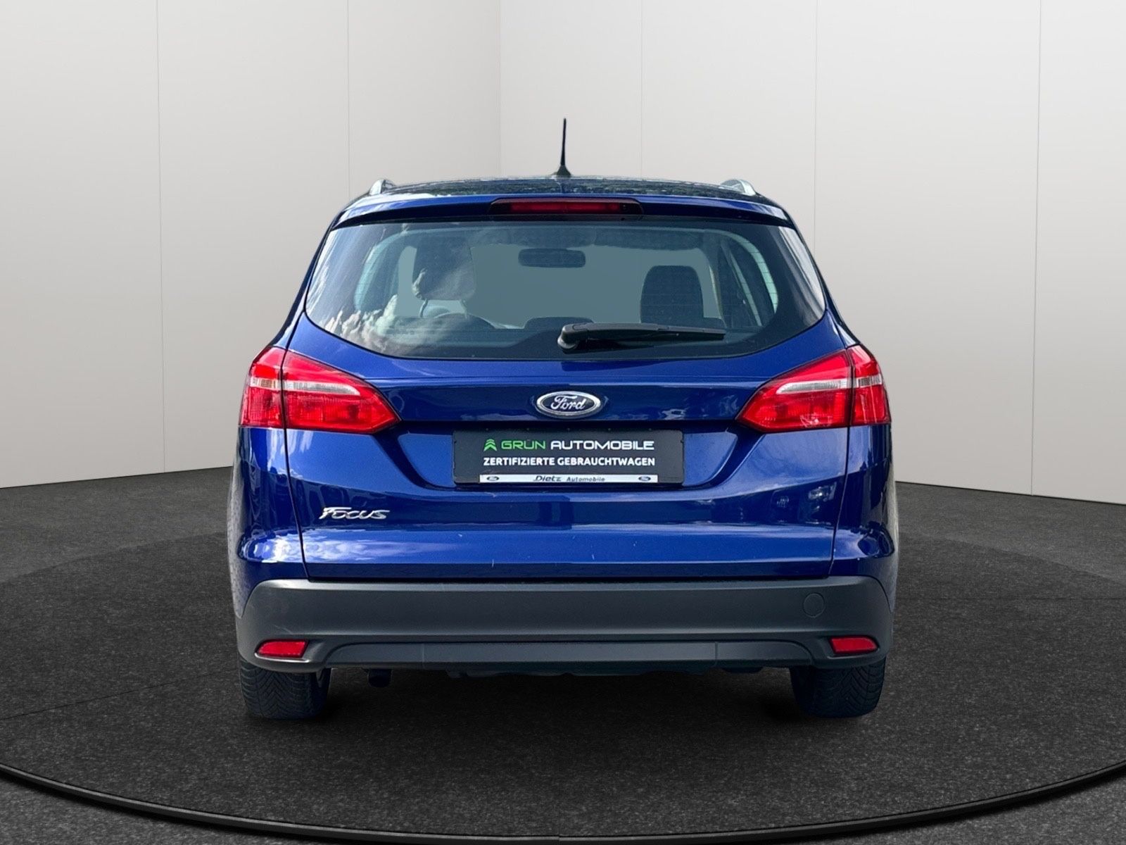 Fahrzeugabbildung Ford Focus Turnier Titanium*Klimaauto*SH gepflegt*