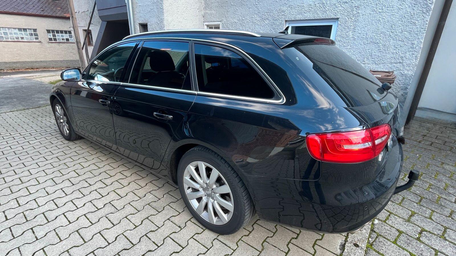 Audi A4 2012 — rear view