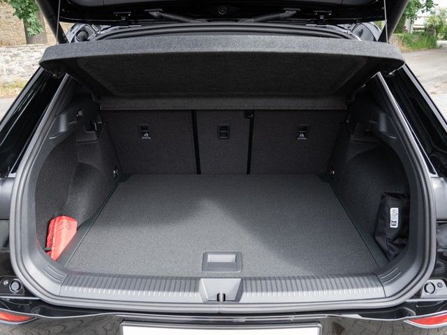 T-Roc R-Line eTSI DSG Black Style DCC AHK 8-fach