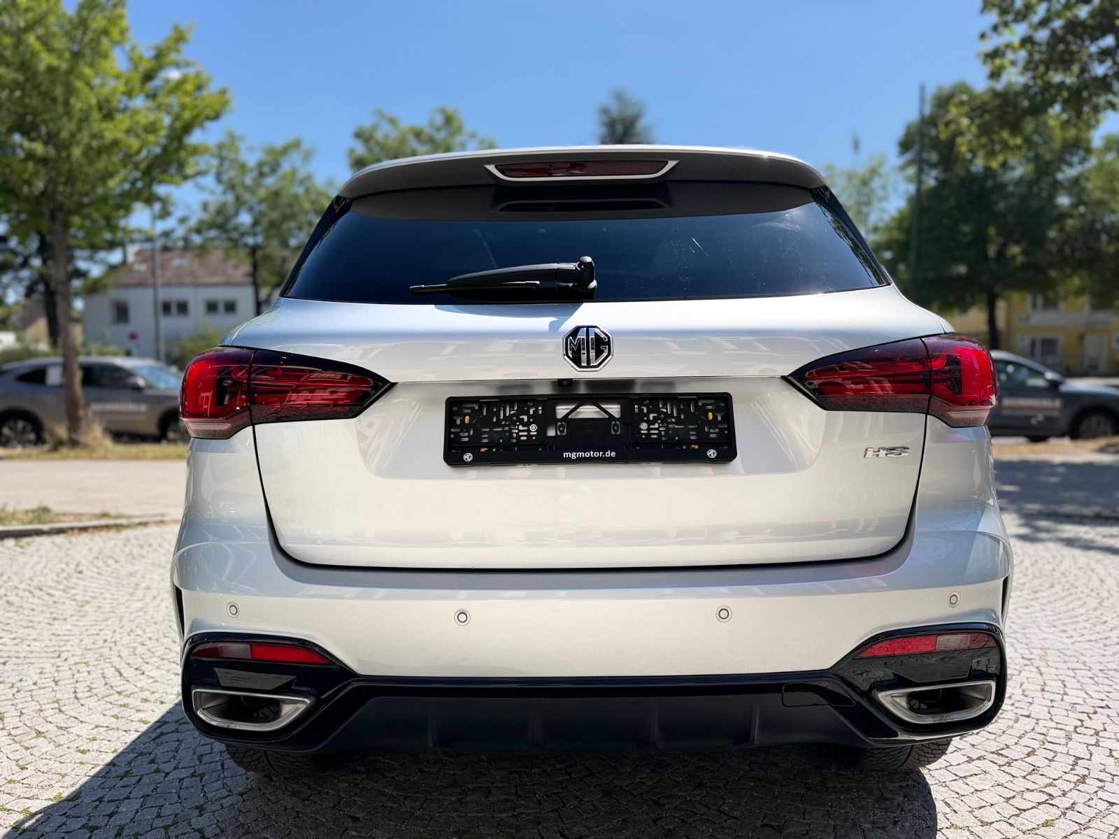 MG HS