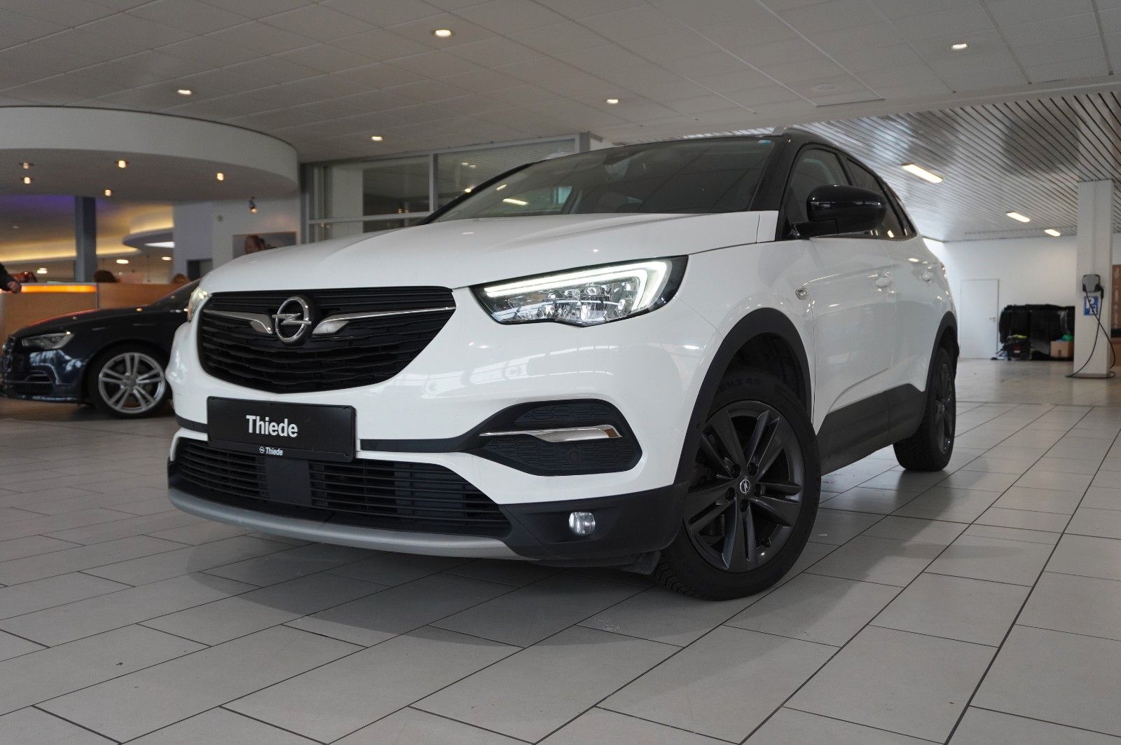 Fahrzeugabbildung Opel Grandland (X) 1.5D DESIGN  NAVI/LED/AHK/SHZ/ALU