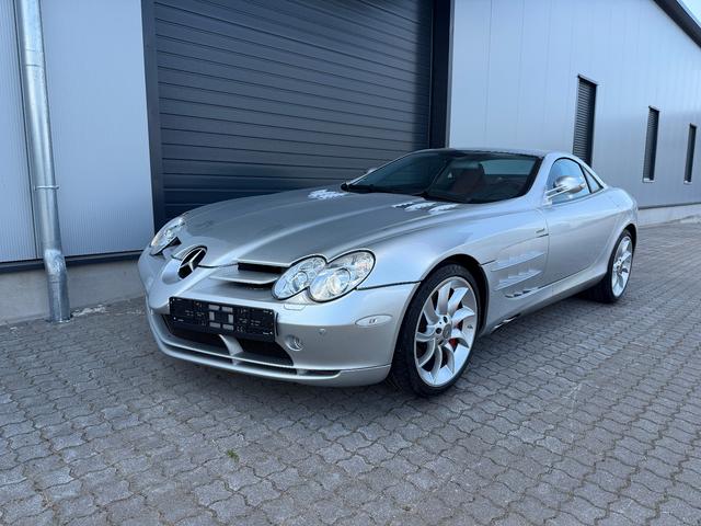 Mercedes-Benz SLR
