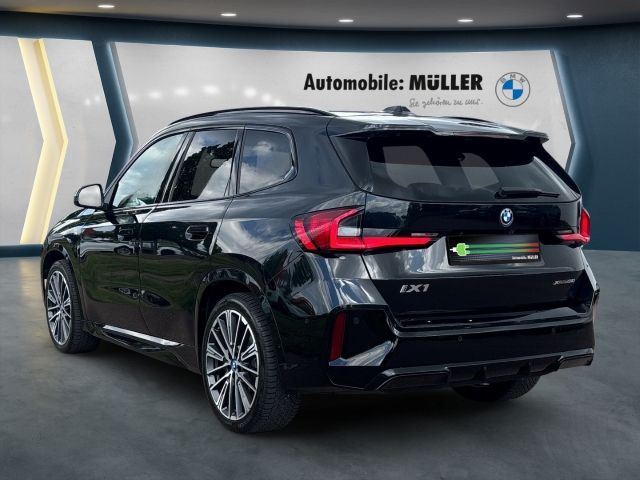 BMW iX1 xDrive30 MSport AHK HUD KAMERA ACC ADPT. LED foto 5