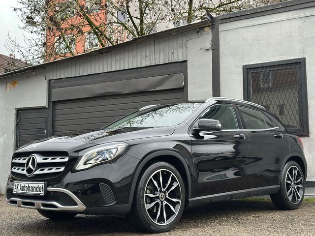 Mercedes-Benz GLA 200  Business LED Navi  Keyless Go