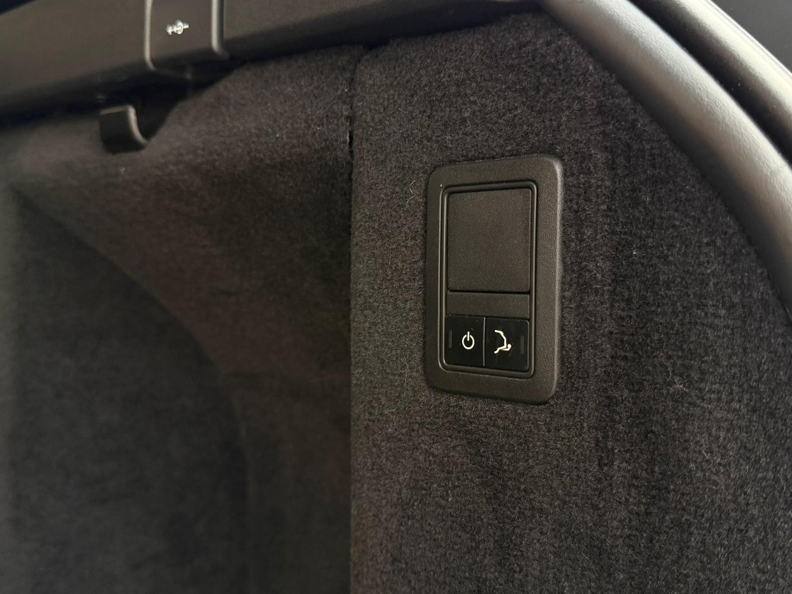 Land Rover Range Rover Sport HSE Dynamic*PANO*KEYLESS*R-KAM