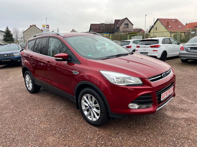 Ford Kuga Titanium *1Hand*Tempomat*Sitzheizung*PDC*