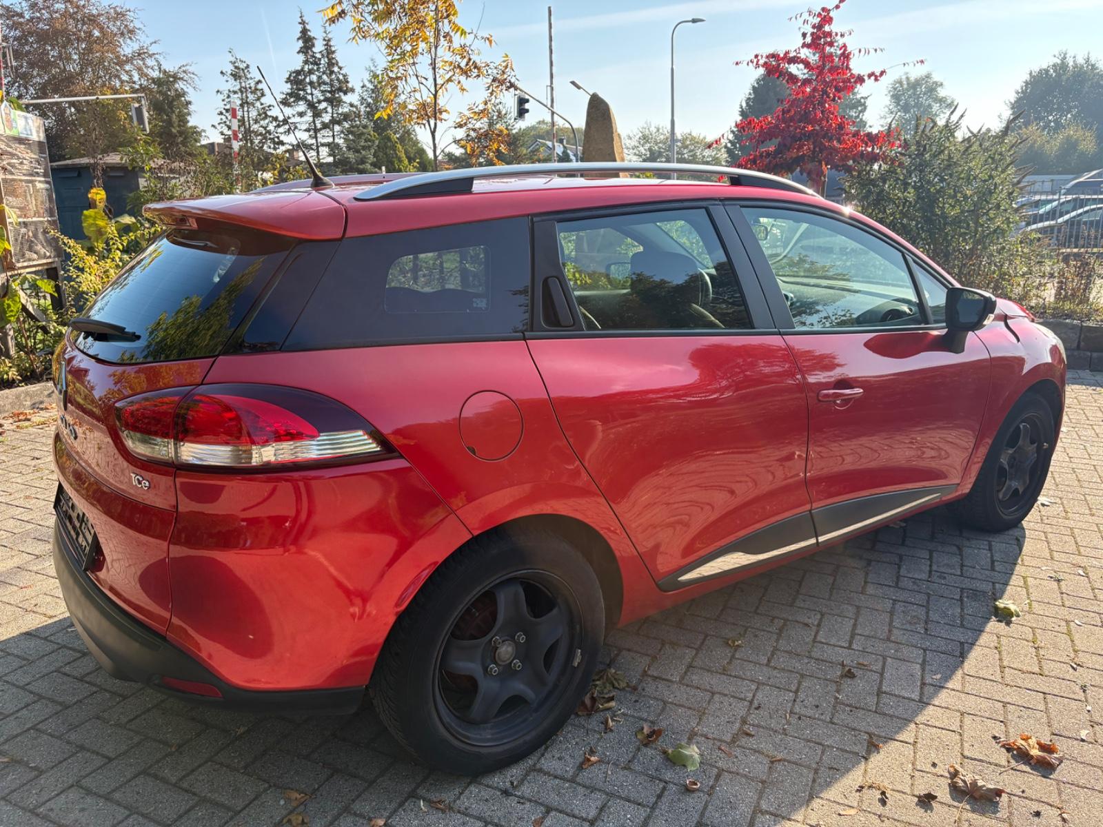 Renault Clio 2015 — engine 898 cm³, 90 HP (66kW)