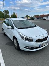 Kia cee'd Sportswagon 1.6 CRDi 128 Spirit Sports... - Kia aus 2014 mit Diesel-Antrieb: Kombi, Cee D