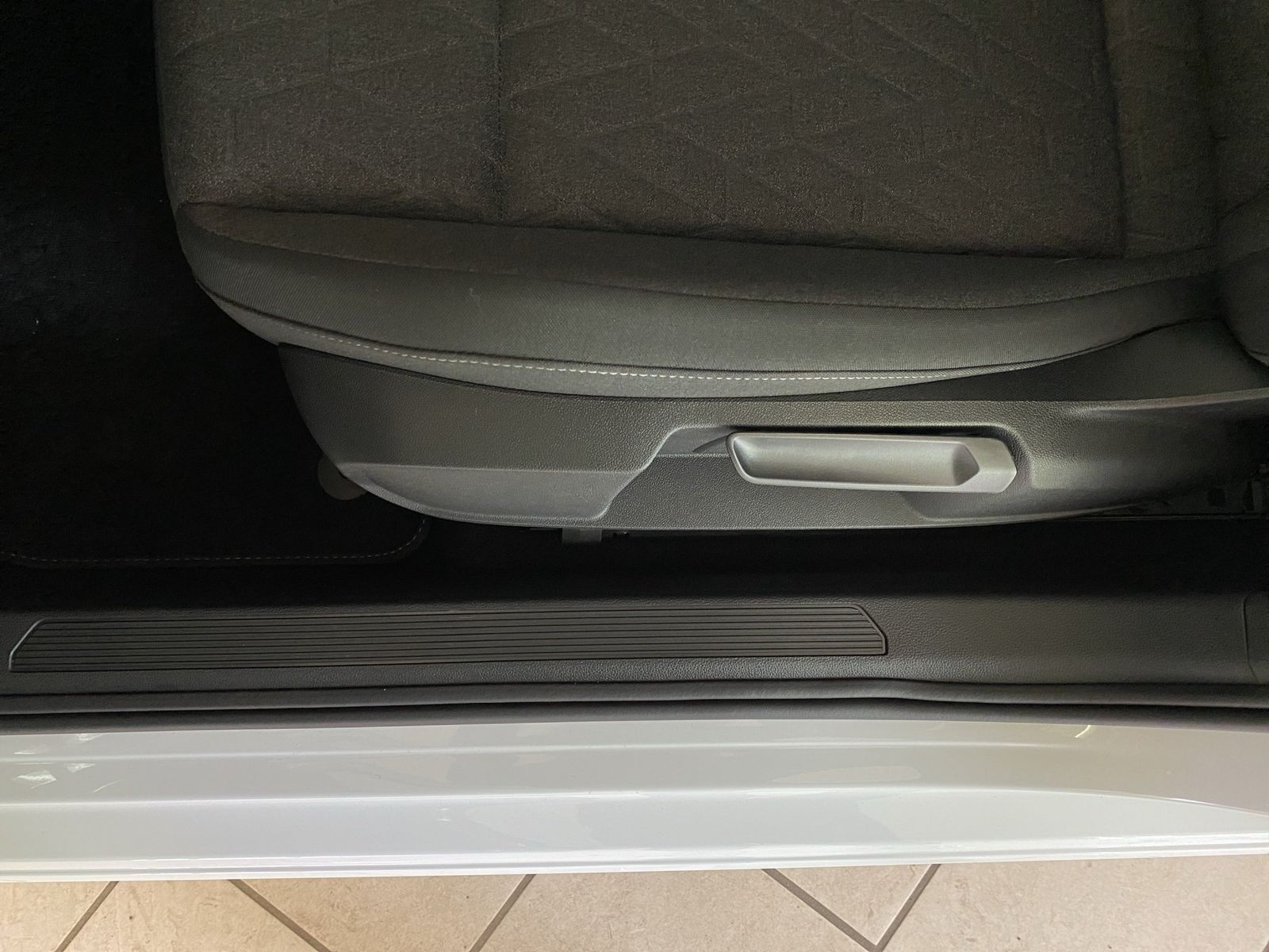 Volkswagen Golf VIII Life 1.5 eTSI DSG (Garantie 08/2030.SH foto 19