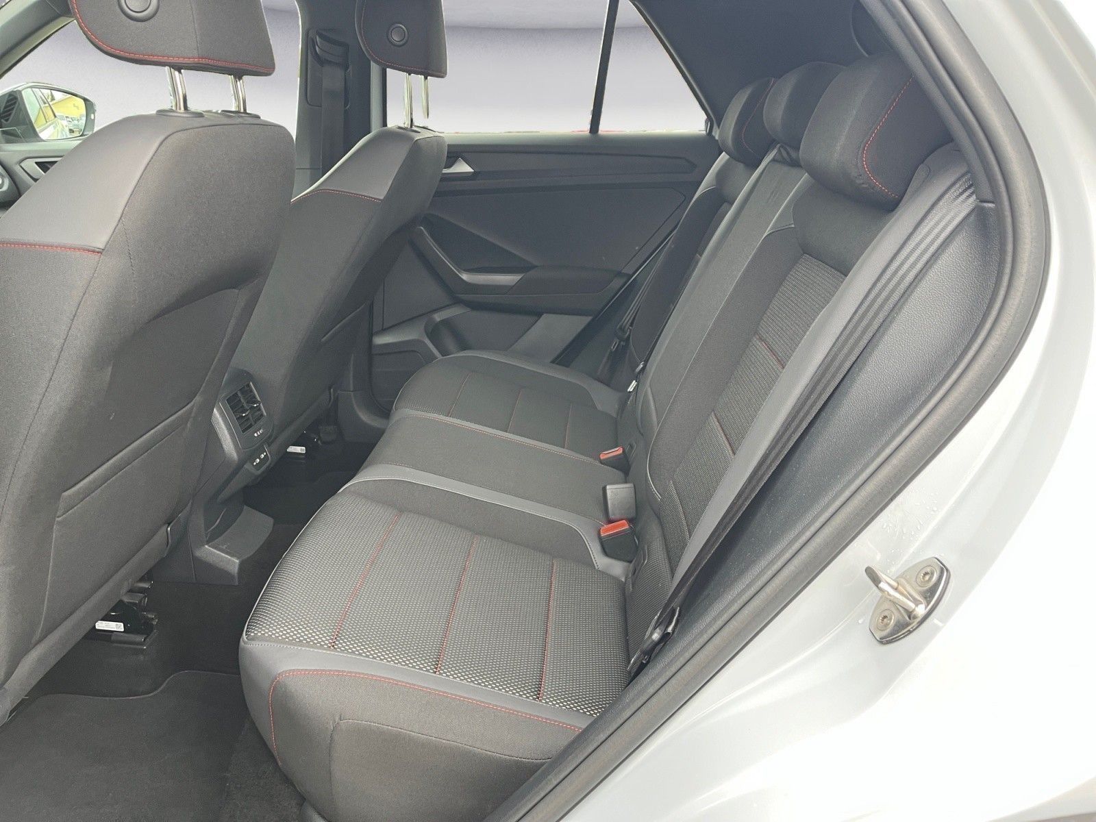 Volkswagen T-Roc - Bild 9