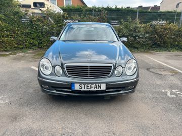 Mercedes E 220 - 2