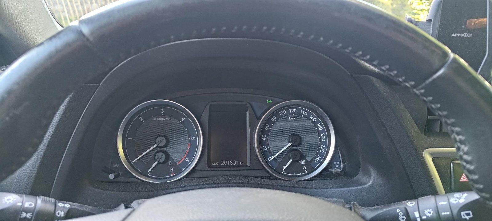 Toyota Auris 2013 — photo 11