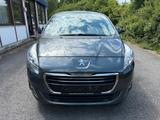 Peugeot 5008 Business-Line - Peugeot 5008 aus 2014