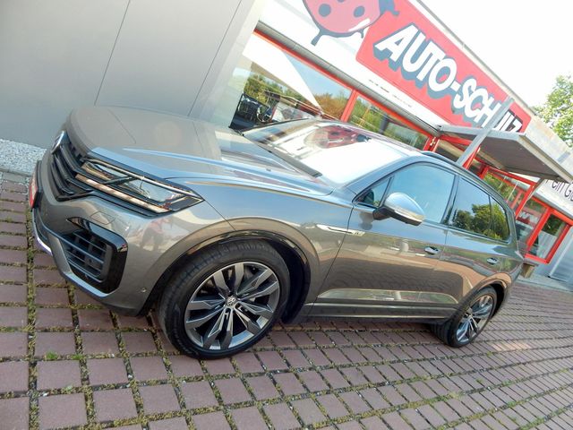 VW Touareg One Million 4Motion