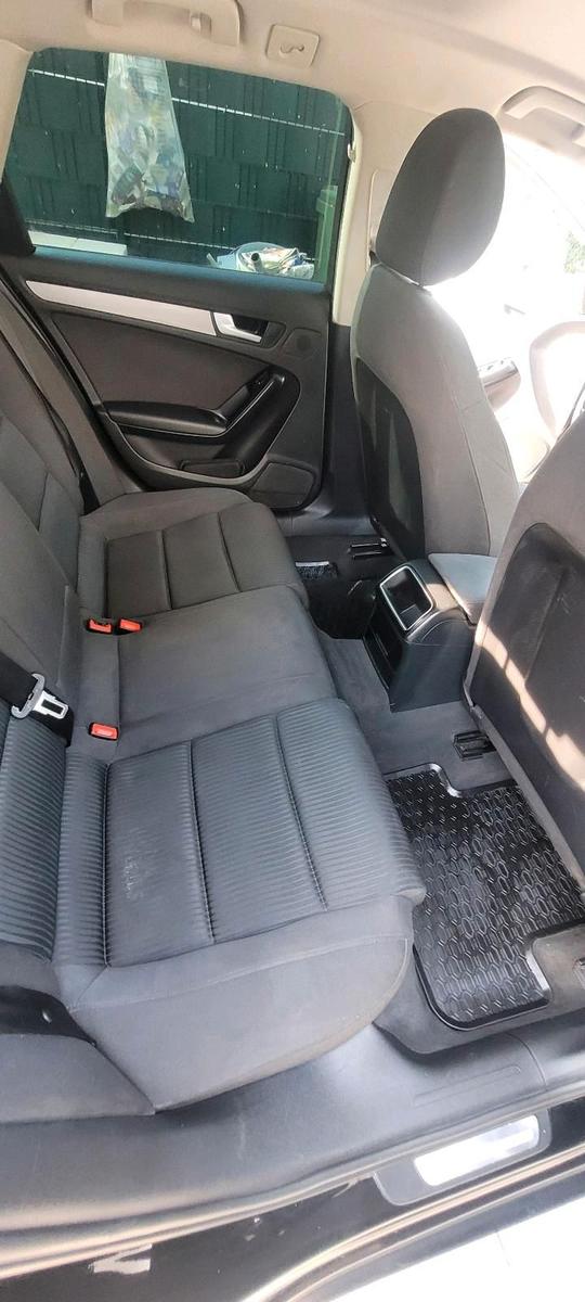 Audi A4 2009 — photo 8