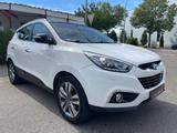 Hyundai ix35 2.0 CRDi 4WD Automatik *Pano *Kamera *Leder - Hyundai ix35 in Stuttgart