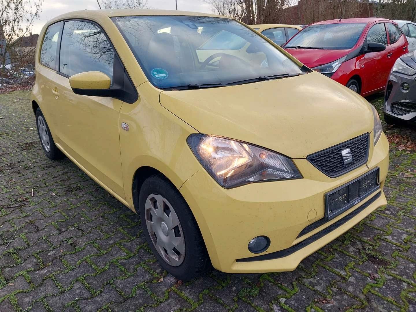 Fahrzeugabbildung SEAT Mii Style KLIMA SITZH GRA PDC TELVOR 8-FACH 1.H