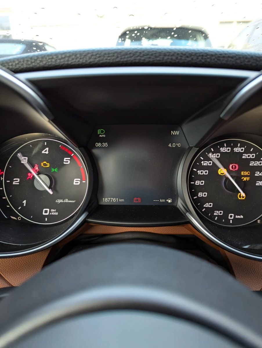 Fahrzeugabbildung Alfa Romeo Giulia 2.2 Diesel Super MT*Xenon*Nav*Langstr