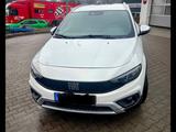 Fiat Tipo 1.6 MultiJet CROSS CROSS - gebrauchte Fiat Tipo aus dem Jahr 2021