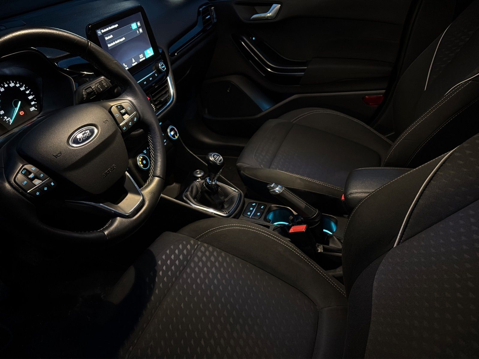 Fahrzeugabbildung Ford Fiesta Titanium Pano/LED/B&O/Kamera/Navi