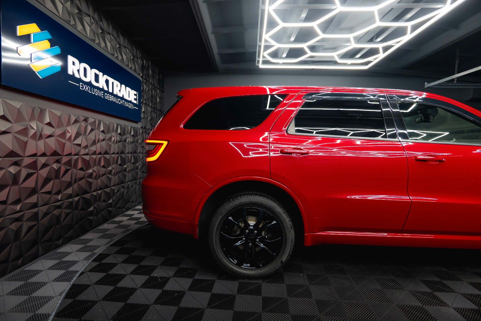 Fahrzeugabbildung Dodge Durango 3.6 V6 R/T 4x4 Night SRT Styling LPG 19%